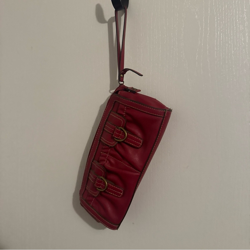 Red clutch.